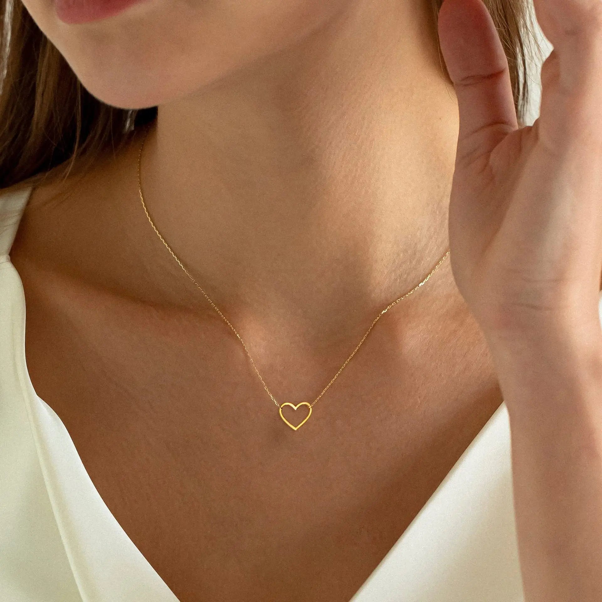 LATS Hollow Love Heart Pendant Necklace – 18K Gold Plated Stainless Steel for Couples