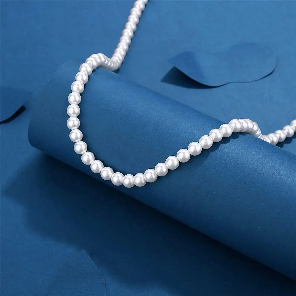 Cool Artificial White Pearl Necklace – Stylish Unisex Beaded Choker