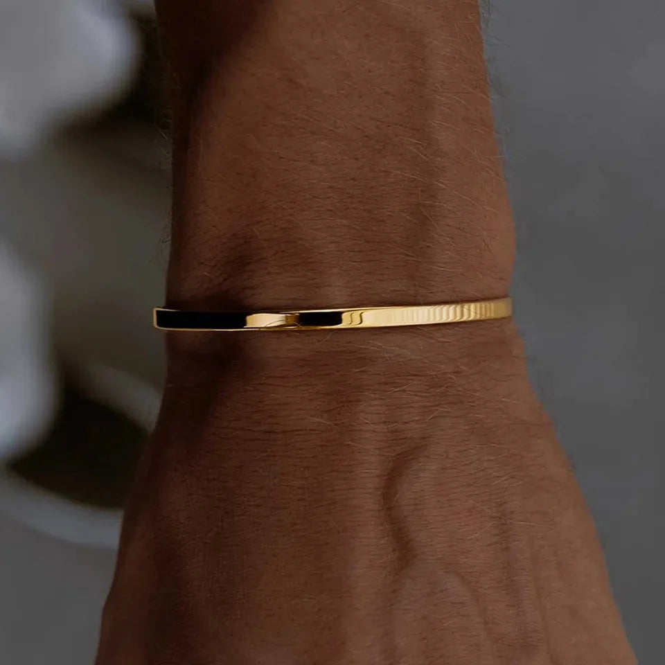4mm Titanium Steel Open Bangle – Minimalist & Stylish Men’s Bracelet
