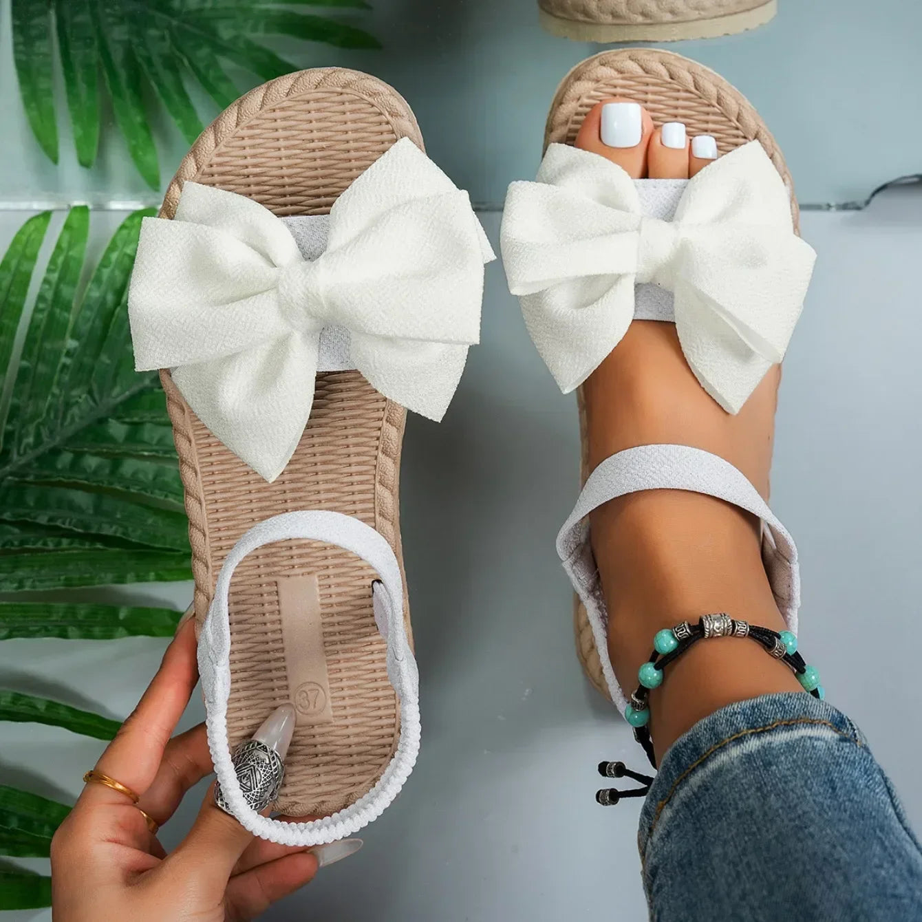 Women’s Anti-Slip Lightweight Sandals 2025 – Summer Bow Tie Flat Beach & Casual Slippers